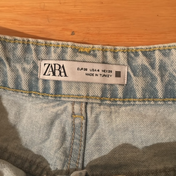Zara straight jeans size 4 - Picture 2 of 3